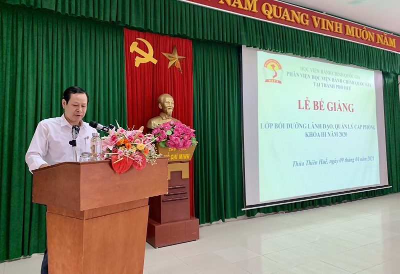 Đ/c Vũ Văn Minh - Ủy viên Ban cán sự Đảng, Phó Chánh án tòa án nhân dân  tỉnh Thừa Thiên Huế phát biểu 