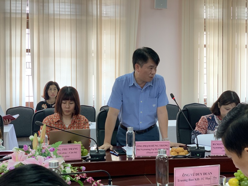 Đồng chí Phạm Hùng Thắng – Phó Vụ trưởng Vụ Tổ chức cán bộ phát biểu tại buổi làm việc
