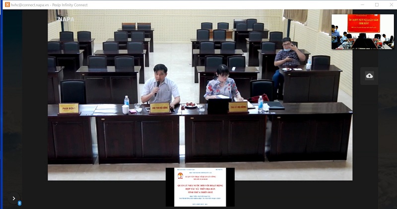 Các thành viên Hội đồng đánh giá luận văn cho học viên tại điểm cầu Học viện tại Hà Nội