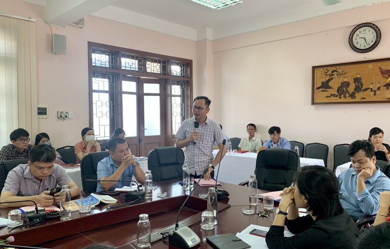 TS. Trần Hải Định - Giảng viên Bộ môn Pháp luật, Hành chính và Tổ chức phát biểu tại Hội nghị