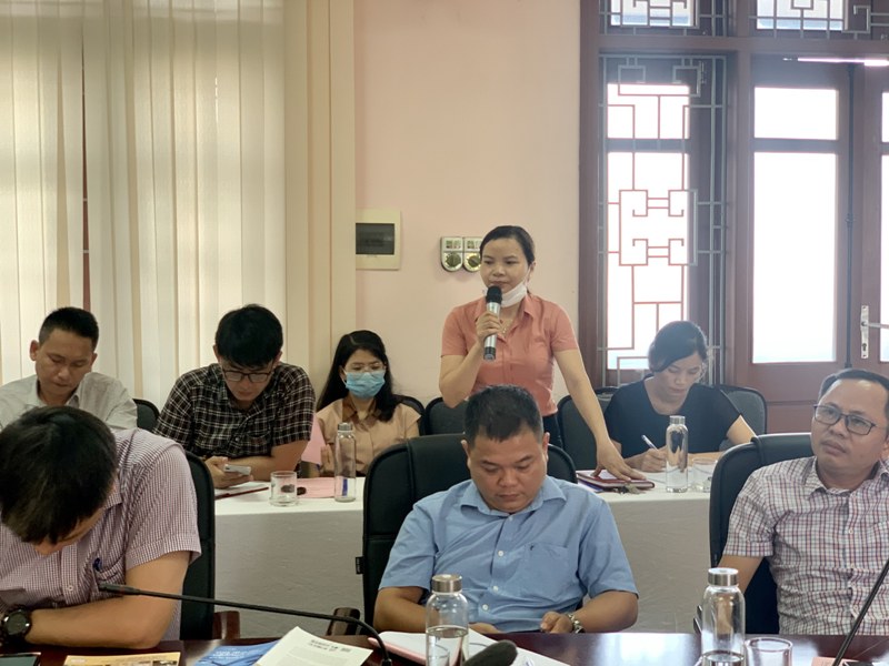 ThS. Nguyễn Thị Thủy – Chuyên viên phòng Quản lý đào tạo, bồi dưỡng phát biểu tại Hội nghị