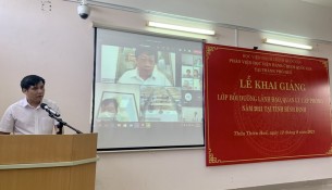PGS.TS. Nguyễn Hoàng Hiển - Giám đốc Phân viện Học viện tại TP. Huế  
phát biểu khai giảng khóa học