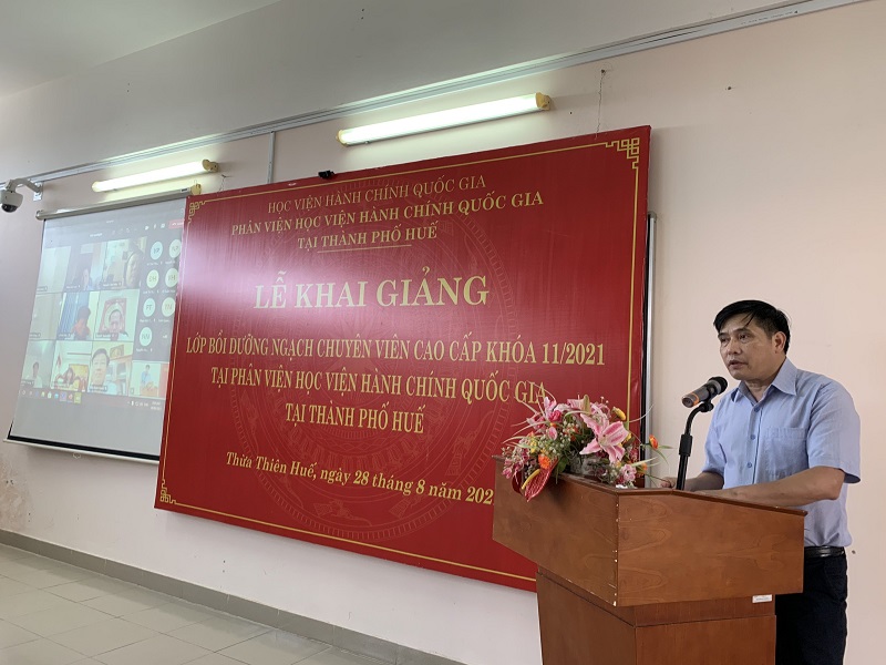 PGS.TS. Nguyễn Hoàng Hiển – Giám đốc Phân viện Học viện tại TP.Huế  phát biểu khai giảng khóa học 