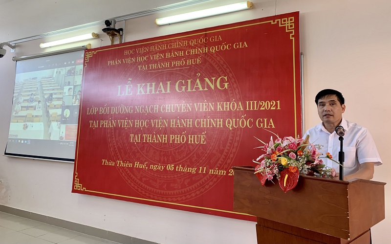 PGS.TS. Nguyễn Hoàng Hiển - Giám đốc Phân viện Học viện tại TP.Huế  phát biểu khai giảng khóa học 