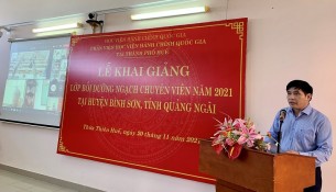 PGS.TS. Nguyễn Hoàng Hiển – Giám đốc Phân viện Học viện tại TP.Huế phát biểu Khai giảng khóa học