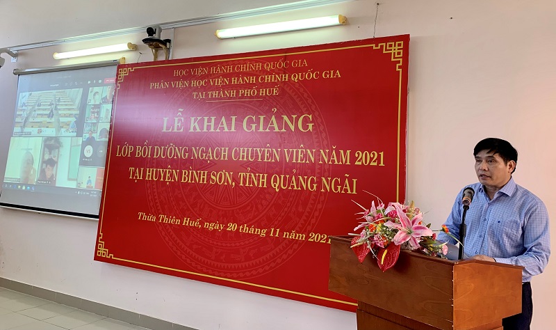 PGS.TS. Nguyễn Hoàng Hiển – Giám đốc Phân viện Học viện tại TP.Huế phát biểu Khai giảng khóa học  