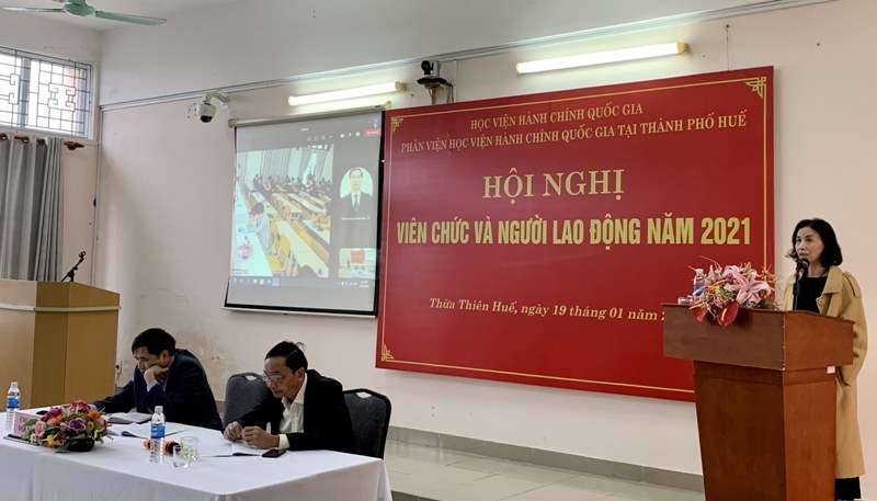 ThS. Trịnh Thị Phúc – Phó Trưởng phòng NCKH và HTQT phát biểu tại Hội nghị