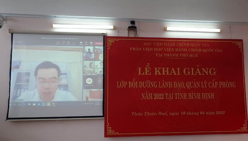 Đồng chí Huỳnh Lê Dương – đại diện cho các học viên phát biểu tại Lễ Khai giảng