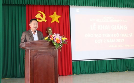 Anh Nguyễn Trọng Thắng đại diện cho học viên phát biểu tại buổi lễ