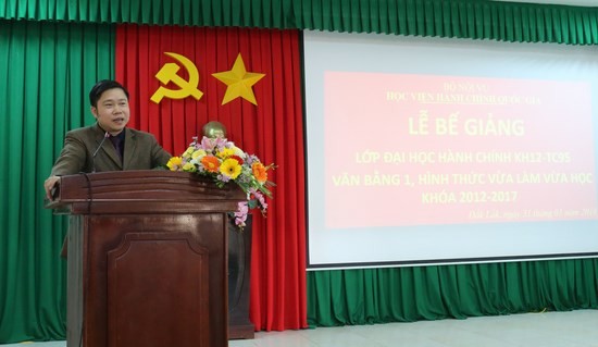PGS.TS. Nguyễn Văn Hậu - Trưởng Ban đào tạo, Học viện Hành chính Quốc gia phát biểu bế giảng lớp học