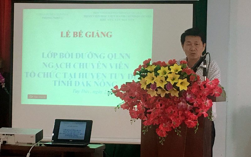 Ông Nguyễn Hữu Huân - Phó Chủ tịch UBND huyện Tuy Đức phát biểu tại buổi lễ