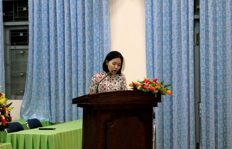 Đồng chí Trần Thị Mai thông qua Nghị quyết Đại hội