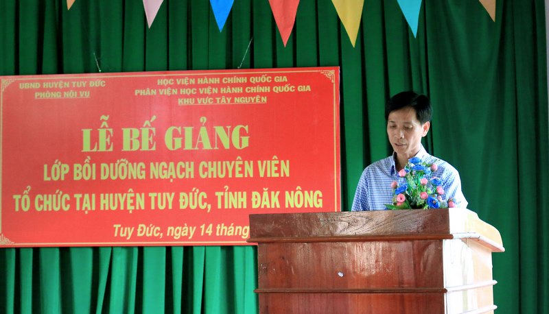 Ông Phạm Đình Trọng - Đại diện học viên phát biểu tại buổi lễ
