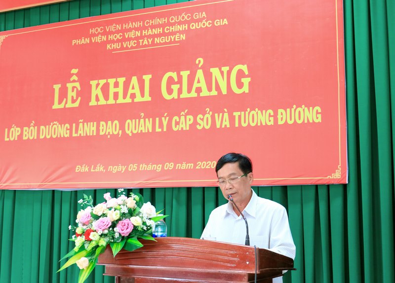 Ông Trần Quang Hào - Đại diện cho học viên của lớp phát biểu