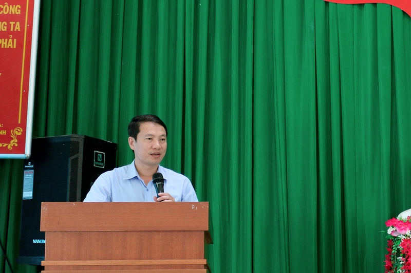 TS. Thiều Huy Thuật - Phó Giám đốc Phân viện Học viện Hành chính Quốc gia khu vực Tây Nguyên phát biểu bế giảng lớp học