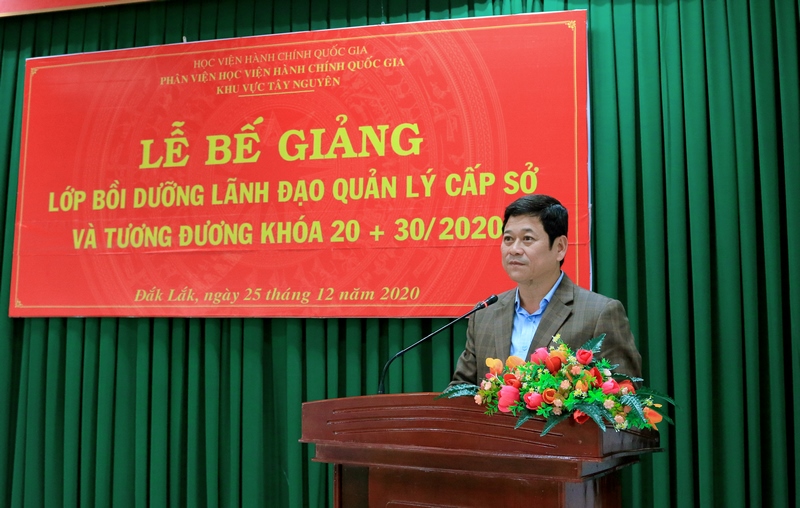 Ông Bạch Văn Mạnh – Giám đốc sở Nội vụ Đắk Lắk phát biểu tại buổi lễ