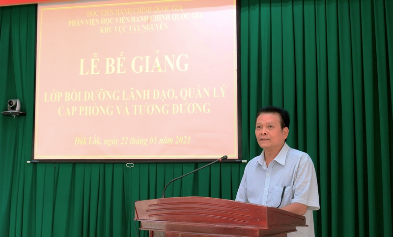 Ông Kiều Thanh Hà - Đại diện cho học viên của lớp phát biểu tại buổi lễ