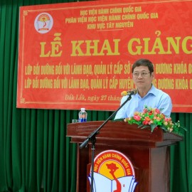 Ông Bạch Văn Mạnh - Giám đốc Sở Nội vụ tỉnh Đắk Lắk phát biểu tại buổi Lễ.
