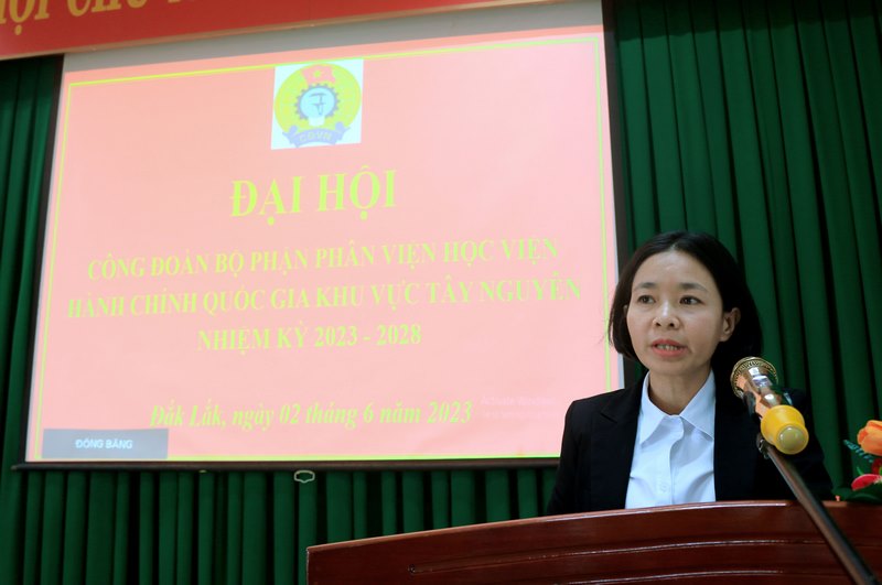 ThS. Trần Thị Mai, Phó Chủ tịch Công đoàn BP thông qua Báo cáo kiểm điểm BCH công đoàn