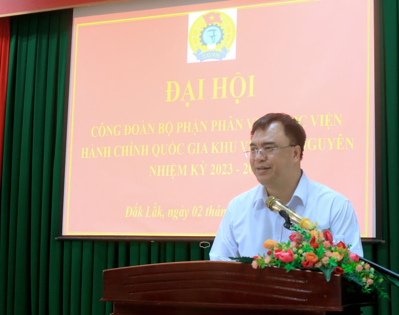 PGS. TS. Nguyễn Quốc Sửu - Phó Giám đốc Học viện Hành chính Quốc gia phát biểu chỉ đạo tại Đại hội.