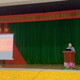 Ông Nguyễn Mạnh Hùng – Trưởng phòng Nội vụ huyện Cư Kuin phát biểu