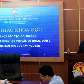 TS. Thiều Huy Thuật - Phó giám đốc phụ trách Phân viện HVHCQG KV Tây Nguyên phát biểu đề dẫn Hội thảo