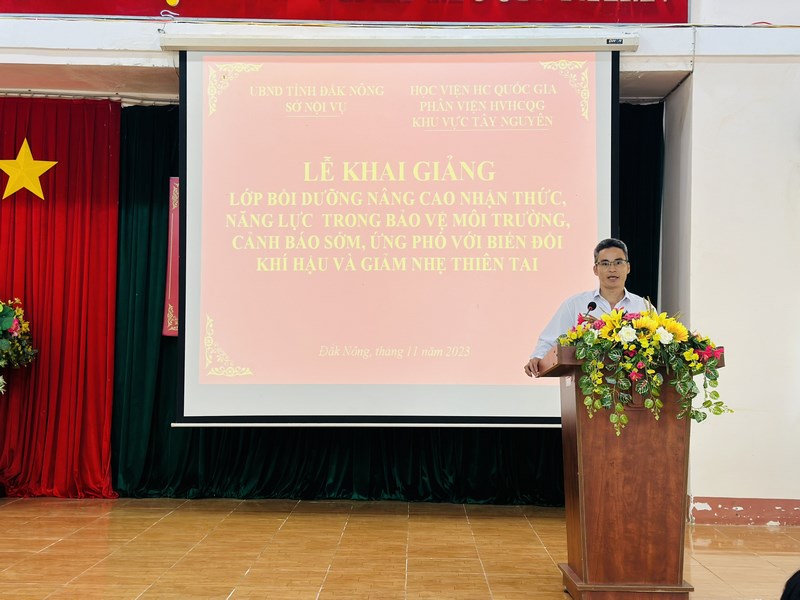 Ông Bùi Hiếu - Phó giám đốc Sở Nội vụ tỉnh Đắk Nông phát biểu tại buổi Lễ