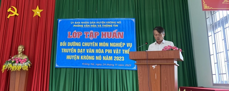Ông Huỳnh Công Nga – Phó Trưởng Phòng Văn hóa và Thông tin huyện Krông Nô phát biểu