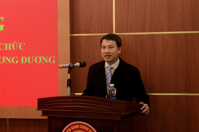 TS. Thiều Huy Thuật - Phó giám đốc phụ trách Phân viện HVHCQG KV Tây Nguyên phát biểu bế giảng lớp học.