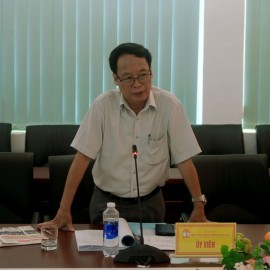 TS. Đinh Khắc Tuấn - Giám đốc Sở KH-CN tỉnh Đắk Lắk nhận xét luận văn của học viên