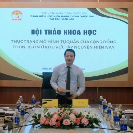 TS. Thiều Huy Thuật - Quyền Giám đốc Phân hiệu HVHCQG tại tỉnh Đắk Lắk phát biểu đề dẫn và điều hành Hội thảo.