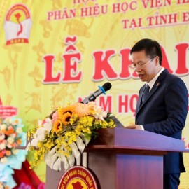 TS. Lại Đức Vượng – Phó Giám đốc Học viện Hành chính Quốc gia phát biểu tại buổi lễ