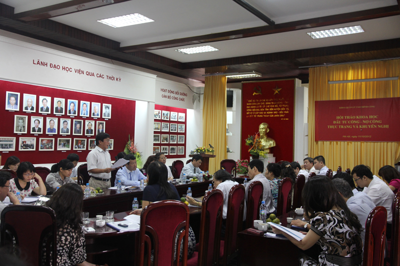 PGS. TS Đỗ Văn Thành – Nguyên Vụ trưởng Vụ Đầu tư – Bộ Tài chính trình bày tham luận tại Hội thảo