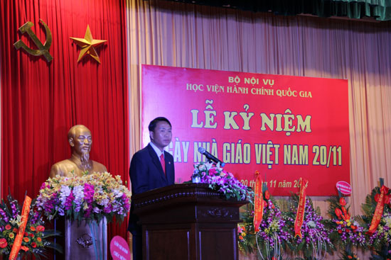 Đại diện lưu học sinh nước CHDCND Lào phát biểu
