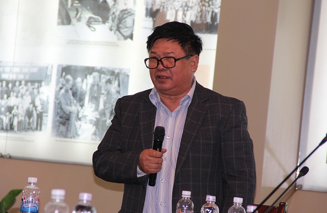 PGS.TS. Hoàng Văn Chức - Giảng viên cao cấp, Khoa QLNN về xã hội trao đổi ý kiến tại Hội thảo 