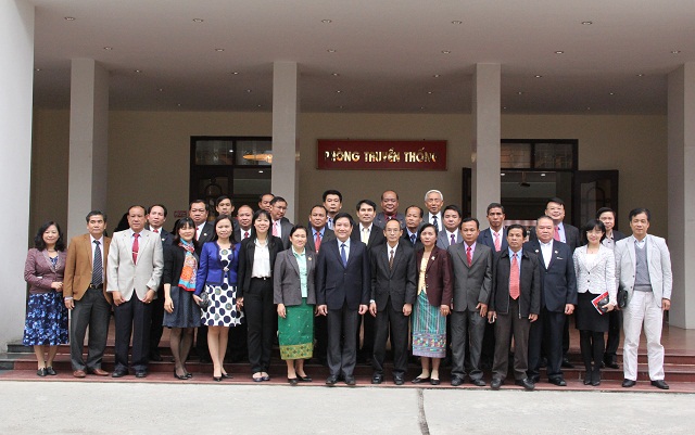 Lãnh đạo Học viện và các học viên của Lớp bồi dưỡng kiến thức quản lý nhà nước cho cán bộ lãnh đạo nước Cộng hòa Dân chủ Nhân dân Lào