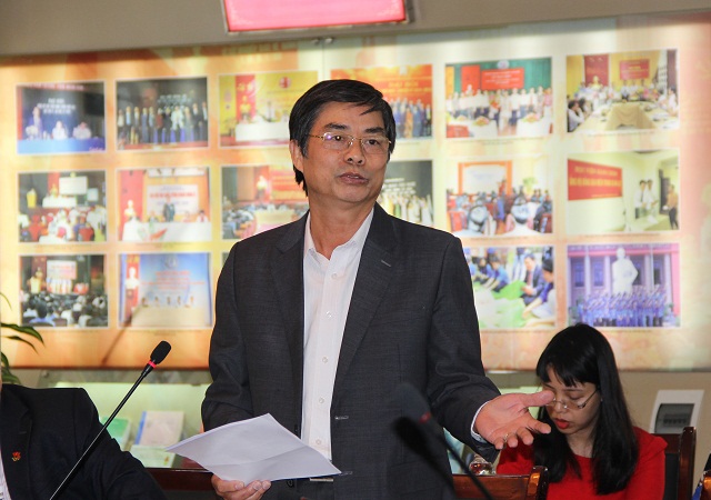 Ông Nguyễn Thế Chánh - nguyên Giám đốc Sở Văn hóa, Thể thao và Du lịch tỉnh Bắc Giang trình bày tham luận