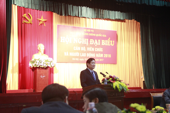 PGS.TS Lê Như Thanh - Phó Giám đốc thường trực Học viện Hành chính Quốc gia phát biểu tại Hội nghị