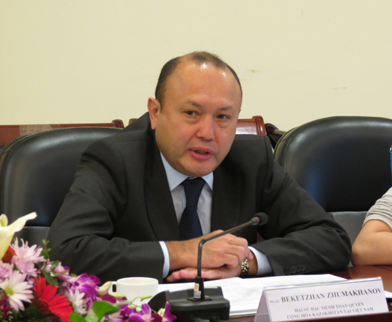 Ngài Bê-két-gian Du-ma-kha-nốp, Đại sứ Đặc mệnh toàn quyền Cộng hòa Ca-dắc-xtan tại Việt Nam phát biểu 