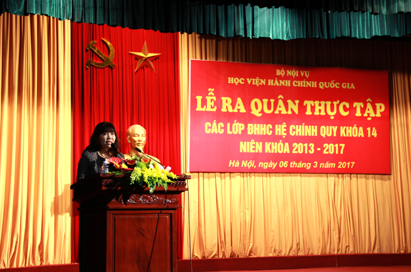 PGS.TS. Lê Thị Vân Hạnh - Phó Giám đốc Học viện phát biểu tại buổi Lễ 