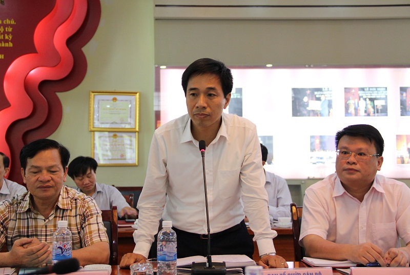 ThS. Nguyễn Tiến Hiệp - Phó Trưởng ban phụ trách Ban Tổ chức - Cán bộ báo cáo về một số nội dung của công tác tổ chức - cán bộ