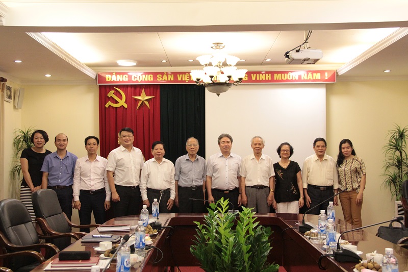 TS. Đặng Xuân Hoan - Giám đốc Học viện Hành chính Quốc gia cùng các đại biểu tham dự buổi làm việc