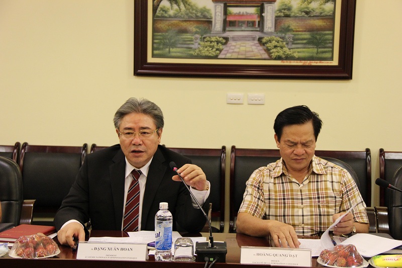 Giám đốc Học viện Đặng Xuân Hoan phát biểu ý kiến tại buổi làm việc