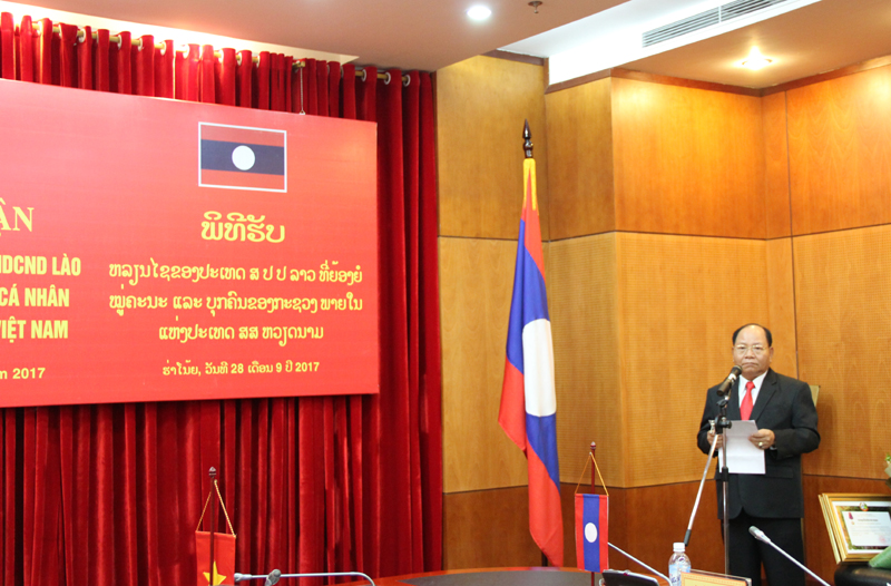 Đồng chí Khamman Sounvileuth, Ủy viên Trung ương Đảng Nhân dân Cách mạng Lào, Bộ trưởng Bộ Nội vụ Lào phát biểu tại buổi Lễ