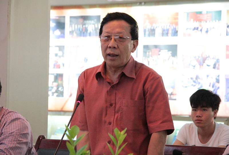 PGS. TS. Nguyễn Hữu Hải – nguyên Trưởng Khoa Hành chính học trao đổi tại Tọa đàm