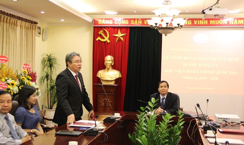 Đồng chí Đặng Xuân Hoan - Tân Bí thư Đảng ủy Học viện phát biểu tại buổi Lễ