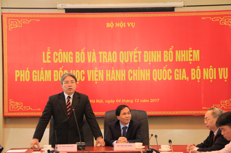 Giám đốc Học viện Đặng Xuân Hoan phát biểu chúc mừng tại buổi Lễ 
