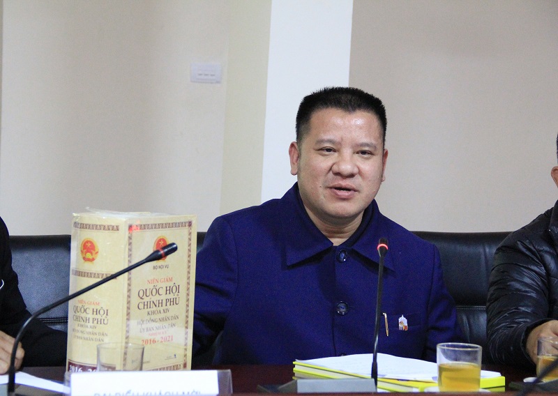 Ông Lê Trần Trường An – Phó Chủ tịch Thường trực Hội Kỷ lục gia Việt Nam giới thiệu về Đề án xây dựng Sách vàng của địa phương (cấp tỉnh, cấp huyện)