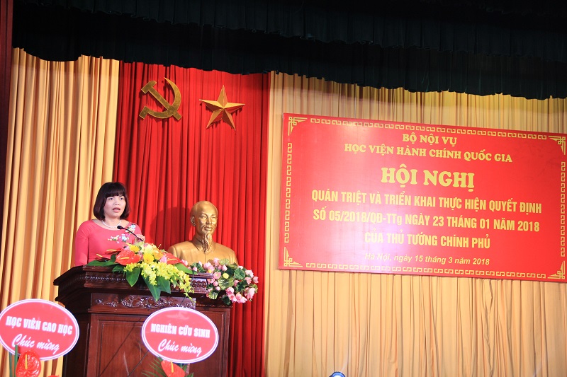 PGS.TS. Nguyễn Thị Hồng Hải – Trưởng Khoa Tổ chức và Quản lý nhân sự phát biểu tại Hội nghị