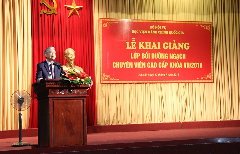 NGƯT. TS Vũ Thanh Xuân- Phó Giám đốc học viện phát biểu tại buổi Lễ khai giảng